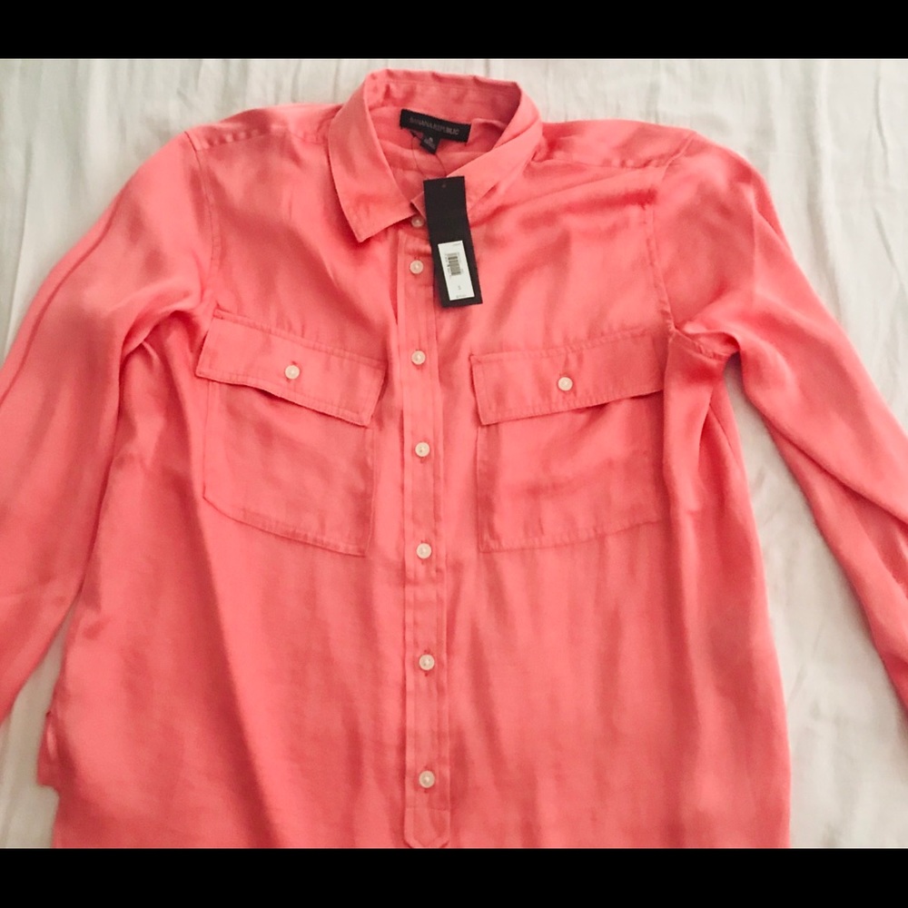 NWOT Banana Republic silk blouse